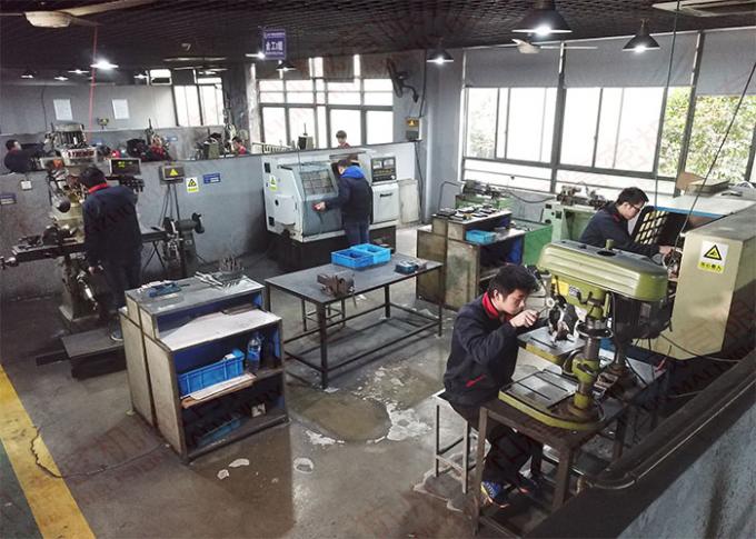 텅스텐 강철 용접을 가진 Tanac 감기 기계 잎에 있는 공기 절단기와 공기 집게